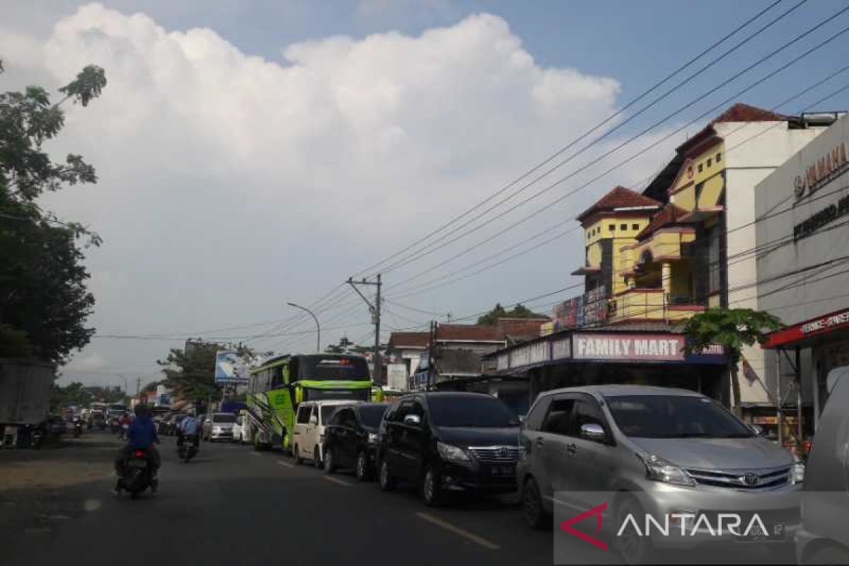 Arus balik Purworejo-Kebumen ramai lancar pada H+2 Lebaran