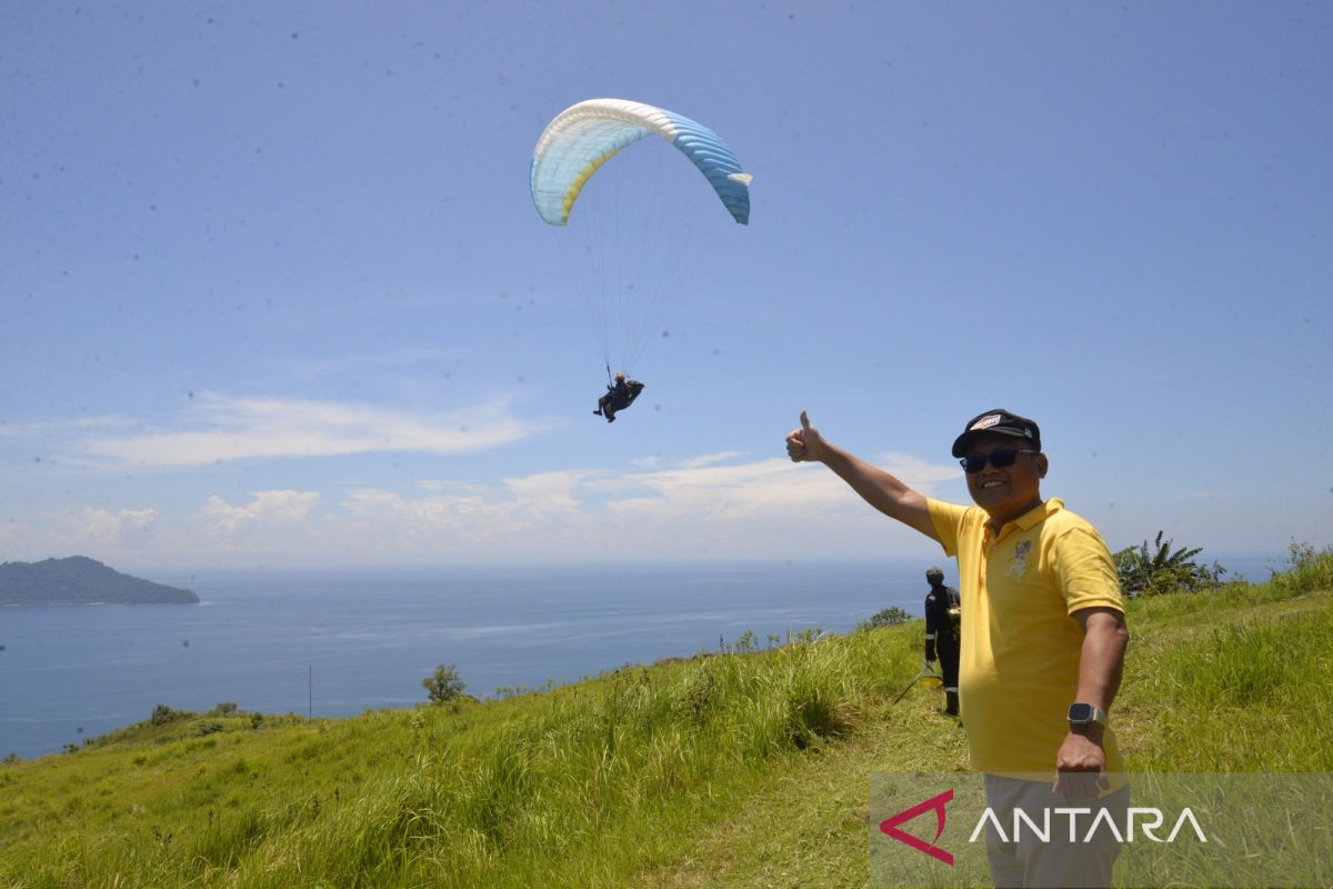 Wow indahnya objek wisata Bukit Dunu Paralayang