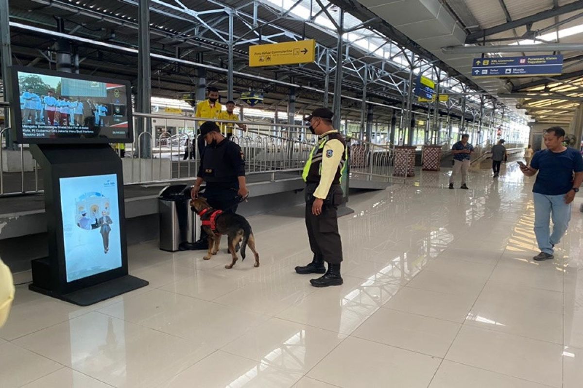 Polresta Surakarta kerahkan Unit K9 di Stasiun Solo antisipasi barang terlarang