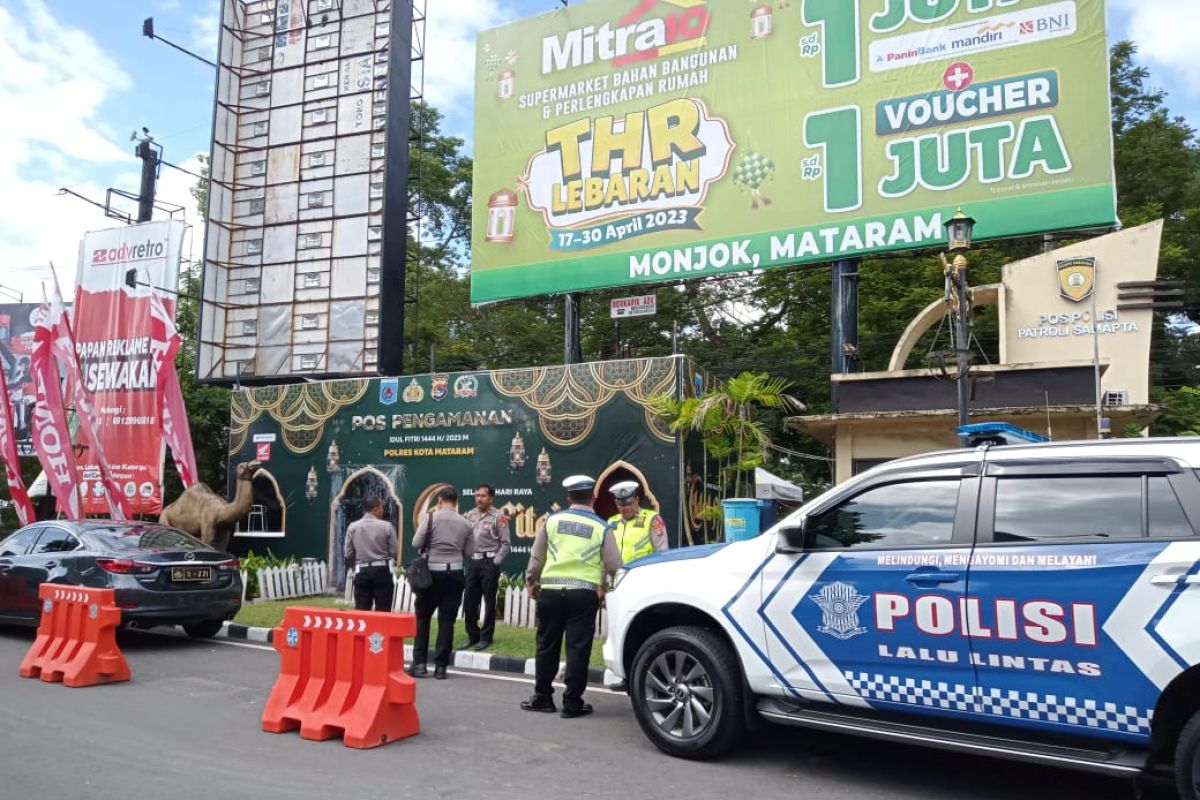 Dinkes Mataram menyiagakan tim medis di posko Lebaran Topat