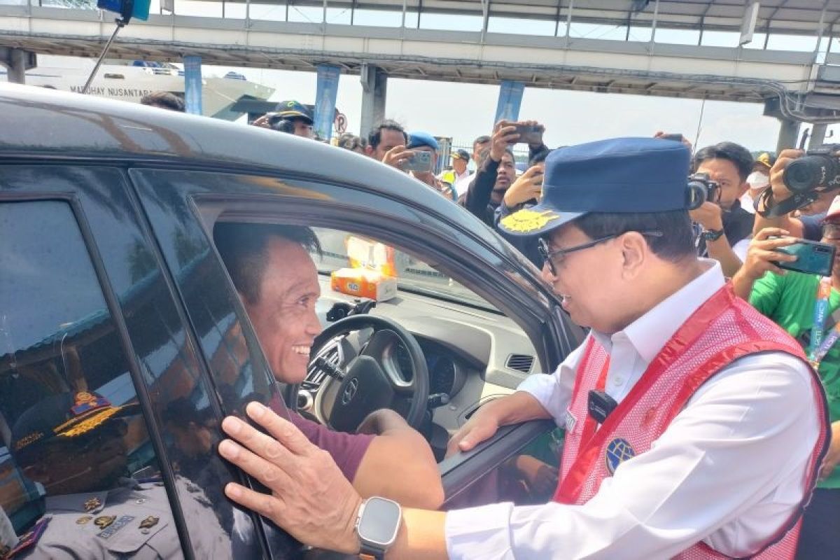 Menhub Budi Karya Sumadi tinjau Pelabuhan Penyeberangan Bakauheni