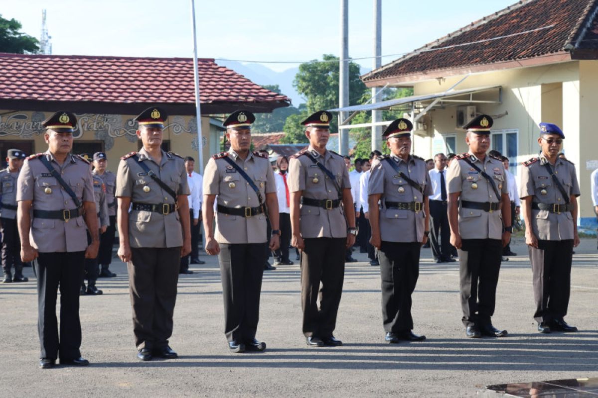 Tujuh perwira Polres Dompu dimutasi, berikut nama-namanya