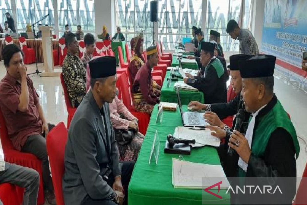 Pemkot Kendari gelar nikah masal yang diikuti 44 pasang