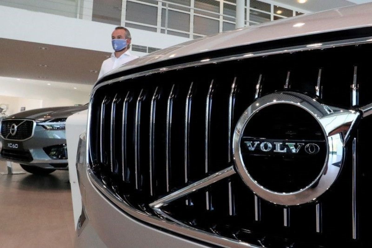 Volvo Cars umumkan akan pangkas 1.300 pekerja untuk tekan biaya