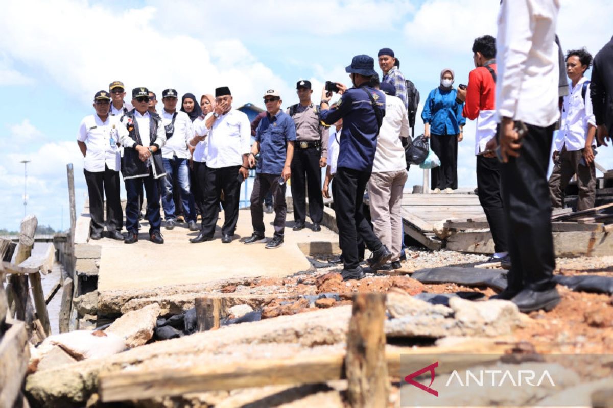 Asmar minta Dinas PUPR tindaklanjuti jalan tiga desa di Rangsang