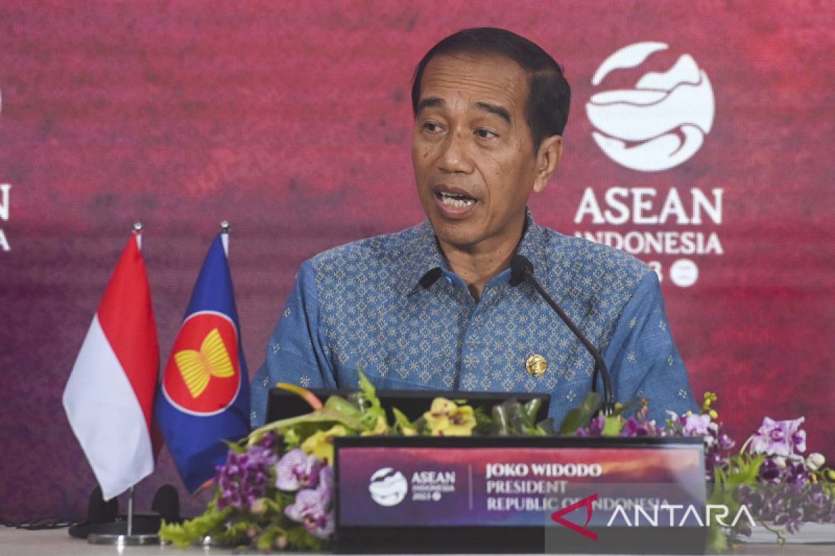 ASEAN agrees to advance use of local currencies