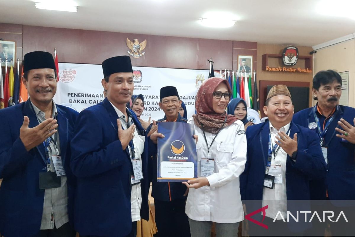 KPU Kudus baru menerima berkas pendaftaran bakal caleg dari dua  parpol