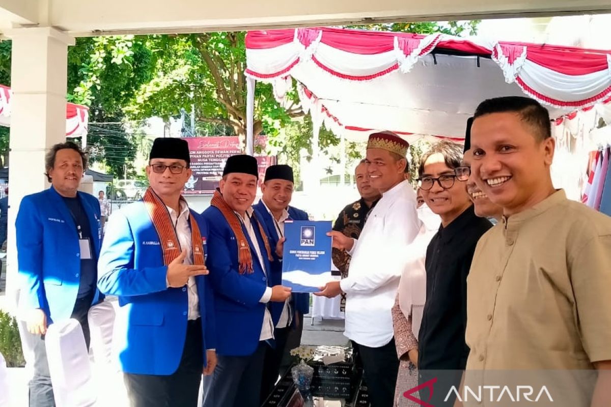 KPU NTB menerima pendaftaran PAN dan Partai Ummat