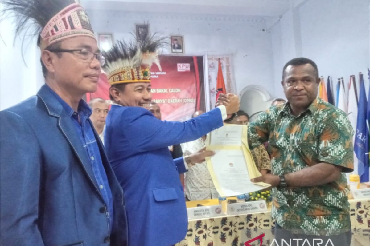 KPU Kota Jayapura terima pendaftaran bacaleg lima partai politik peserta pemilu