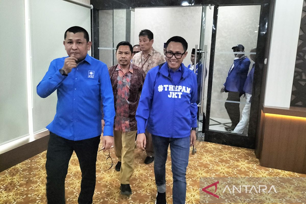 PAN menolak Denny Cagur kembali usai pindah ke PDIP