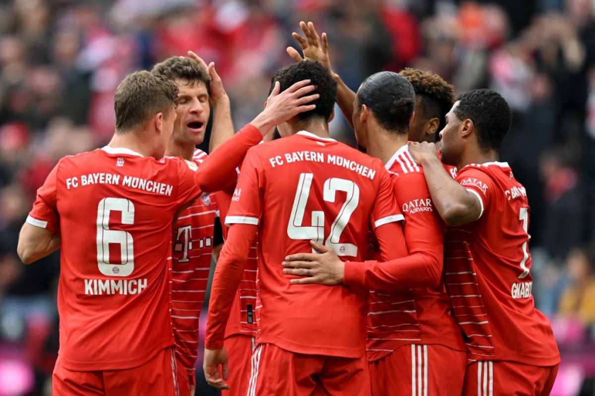 Bayern Muenchen bantai Schalke tanpa ampun