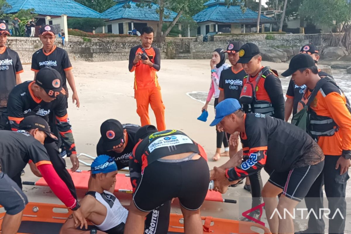 Bersaing ketat, 9 peserta Sungailiat Triathlon sampai kram di laut