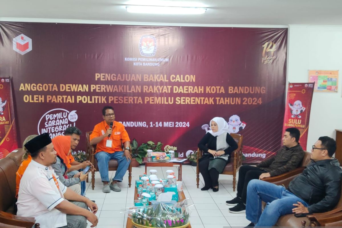 Di Bandung dua parpol belum lengkap persyaratan berkasnya