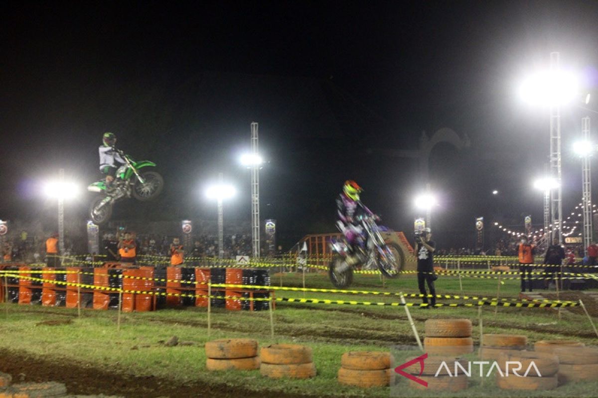 Pebalap asal Aceh rebut juara umum balap motocross Trial Game Dirt seri 1