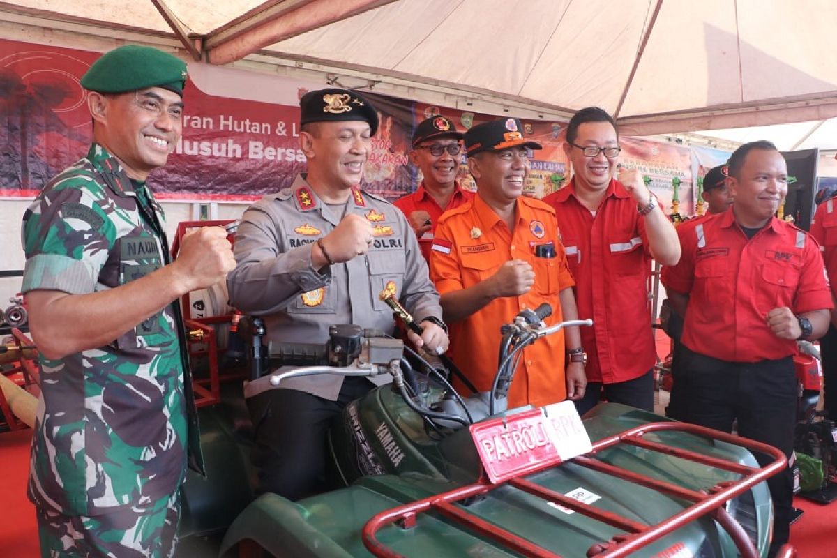 APP Sinar Mas dan mitra pemasok tambah 3 heli water bombing dan lipat gandakan personel