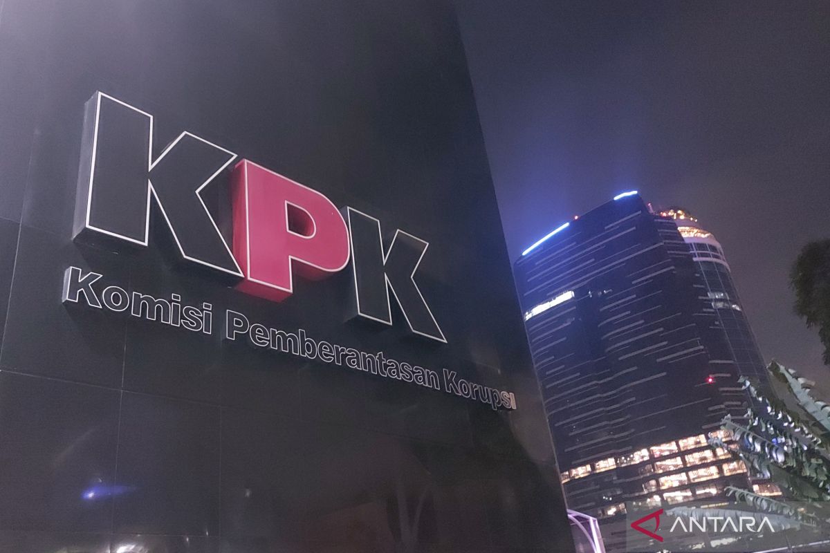 KPK dalami gratifikasi-TPPU korupsi proyek jalan di Kaltim