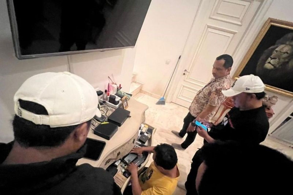 Bareskrim Polri geledah rumah Dito Mahendra