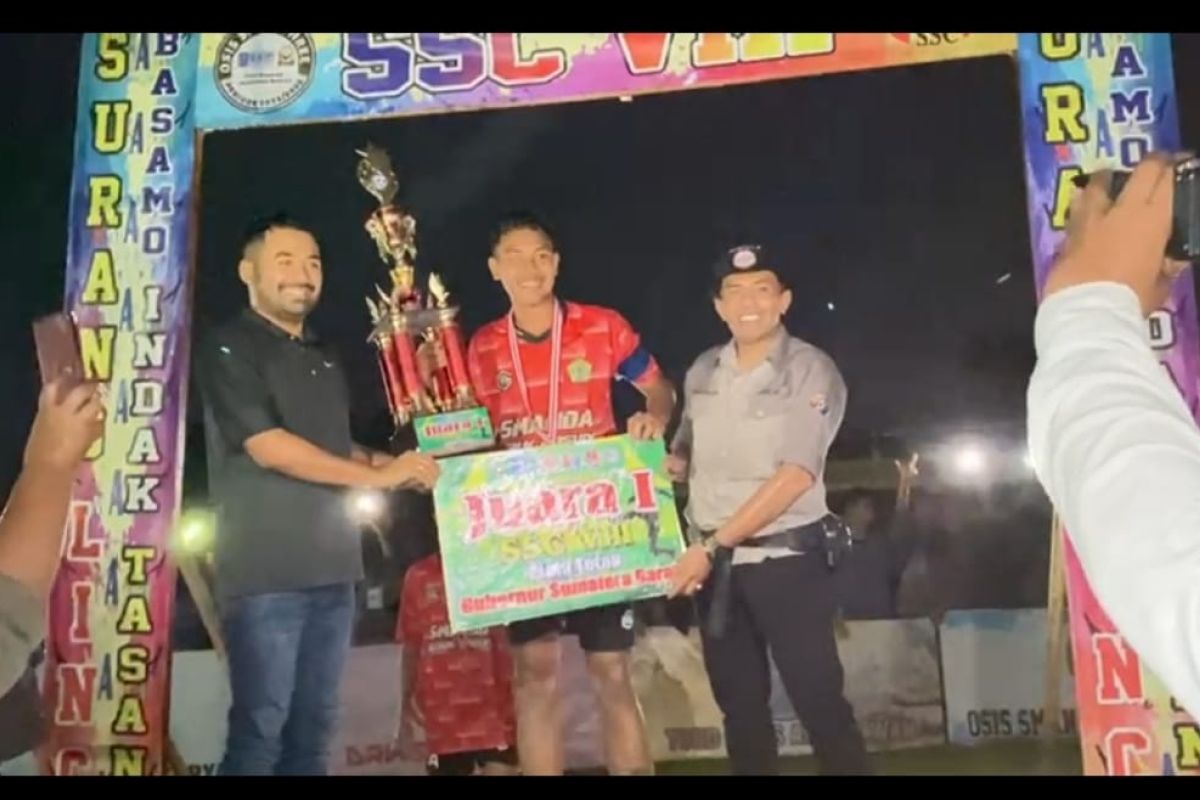 SMAN 2 Lubukbasung Agam juara pertama SSC VIII