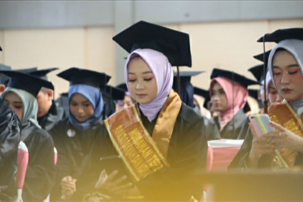 Rektor UIN Walisongo: Wisudawan jangan gugup, jangan gagap