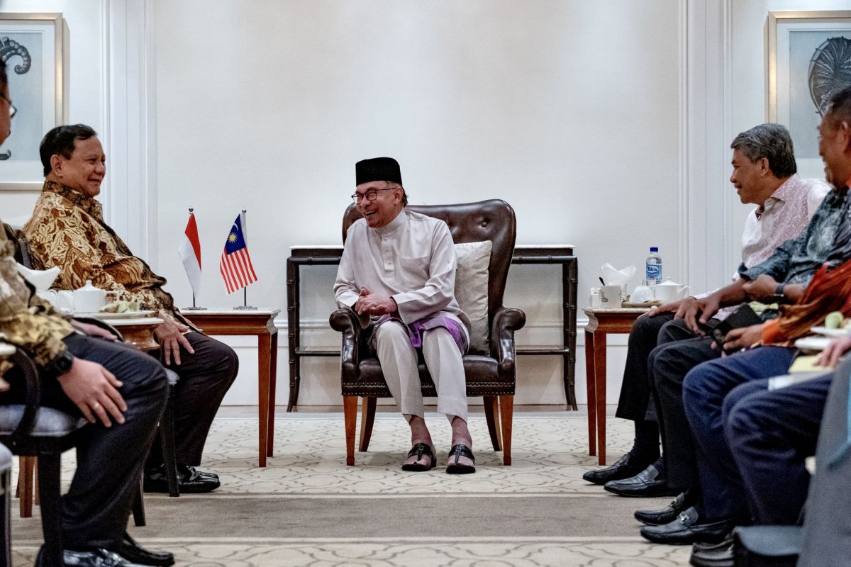 Menhan Prabowo dan PM Malaysia bertemu di sela-sela menghadiri LIMA 2023