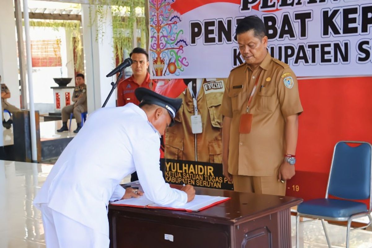 Bupati Seruyan delegasikan Sekda lantik tiga Pj Kades, berikut nama-namanya