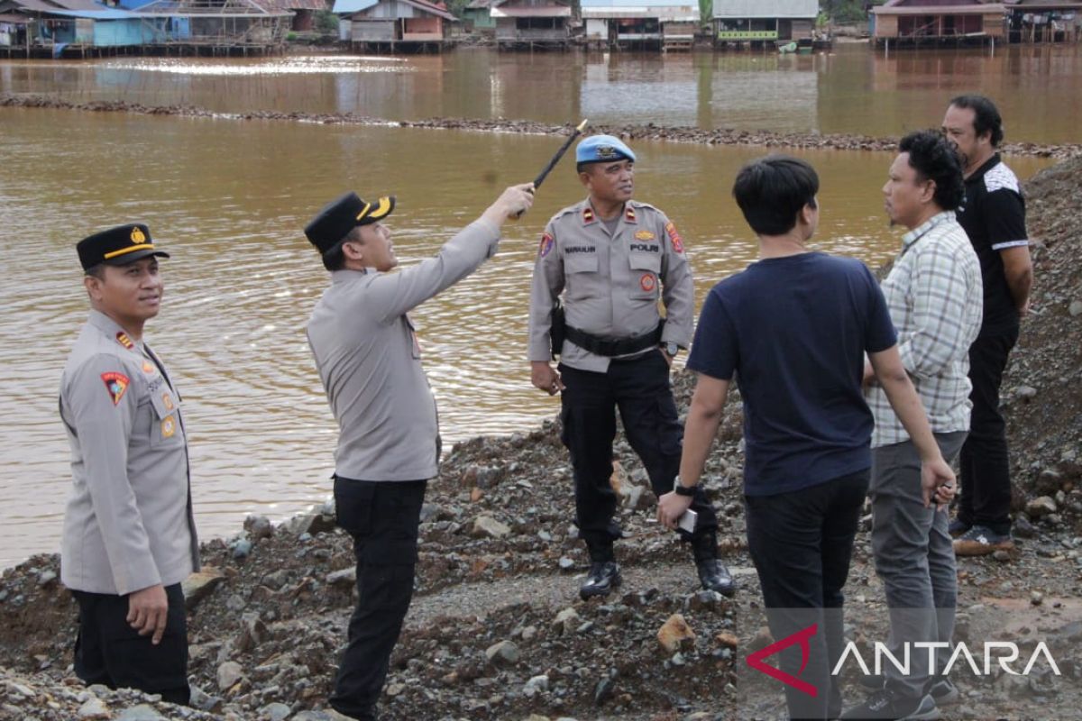 Kapolres Konawe Utara patroli tambang ilegal di Mandiodo dan Marombo