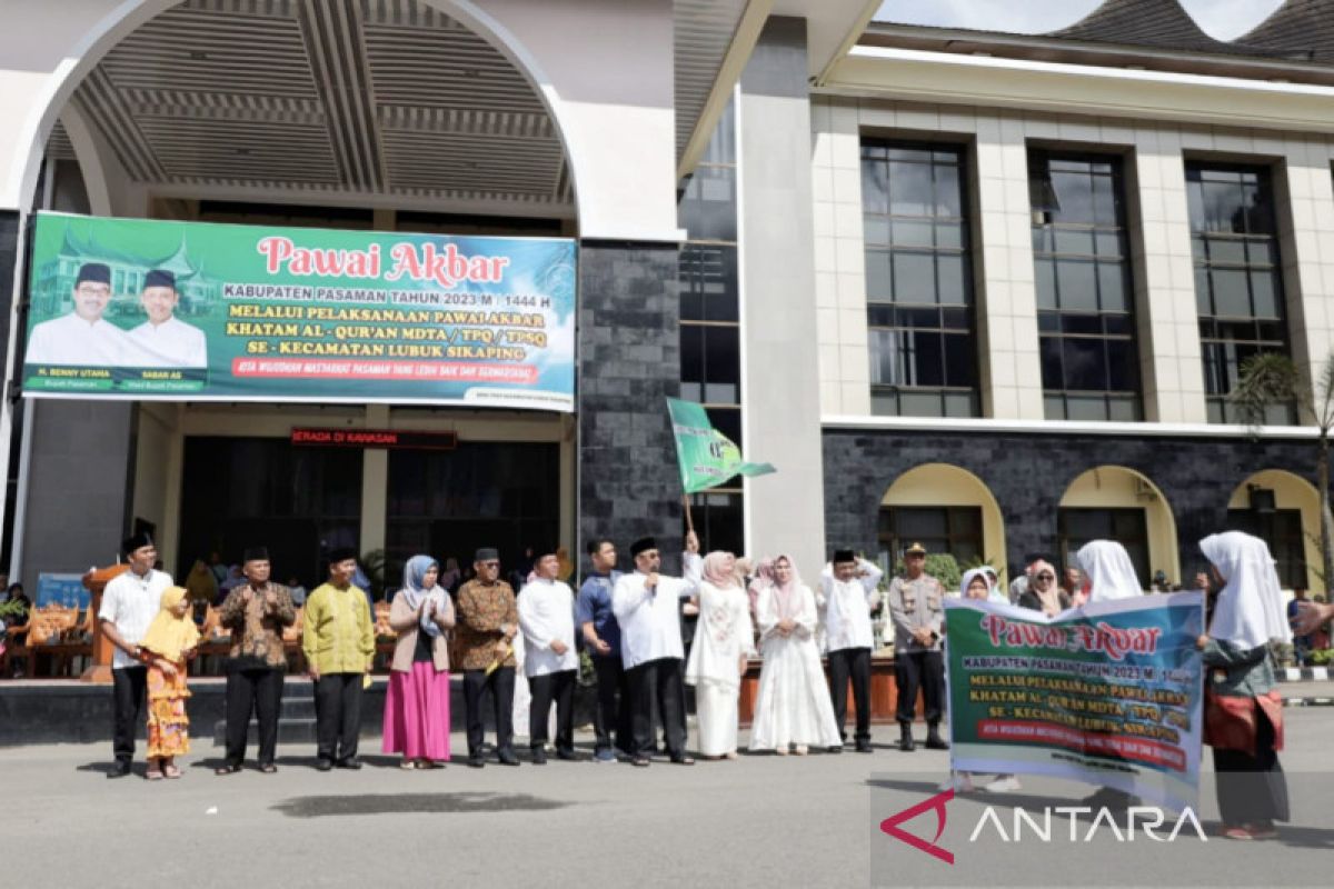 Lepas Pawai Akbar Khatam Quran,Benny: bentengi anak-anak kita dengan agama