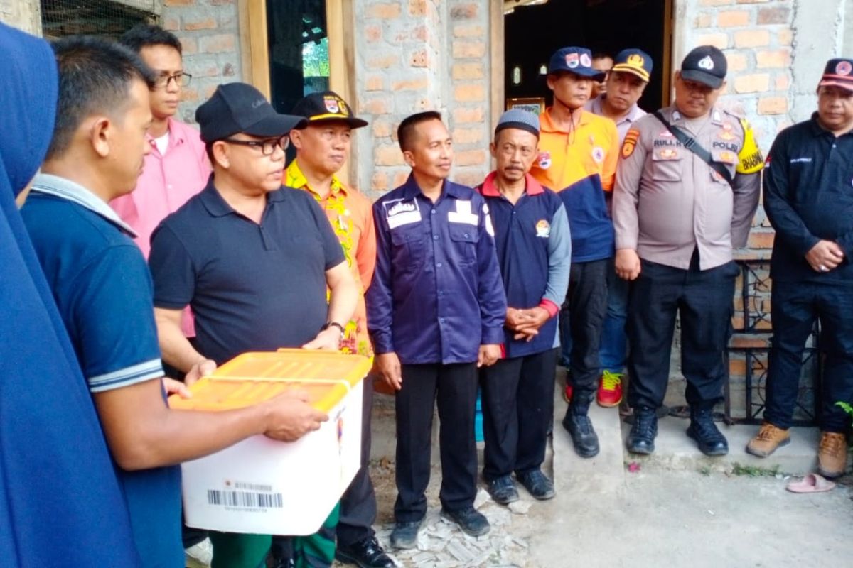 Pemkab Mesuji serahkan bantuan korban kebakaran di dua tempat berbeda