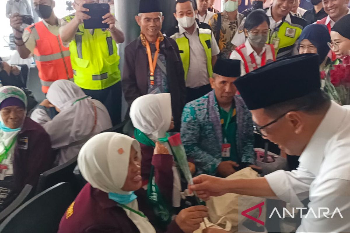 8.479 JCH diberangkatkan lewat Bandara Soetta