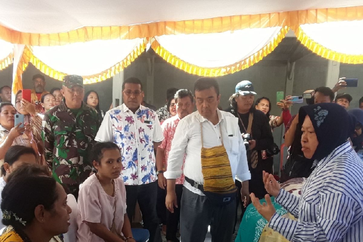 Mensos Tri Rismaharini temui perempuan pelaku usaha orang asli Papua