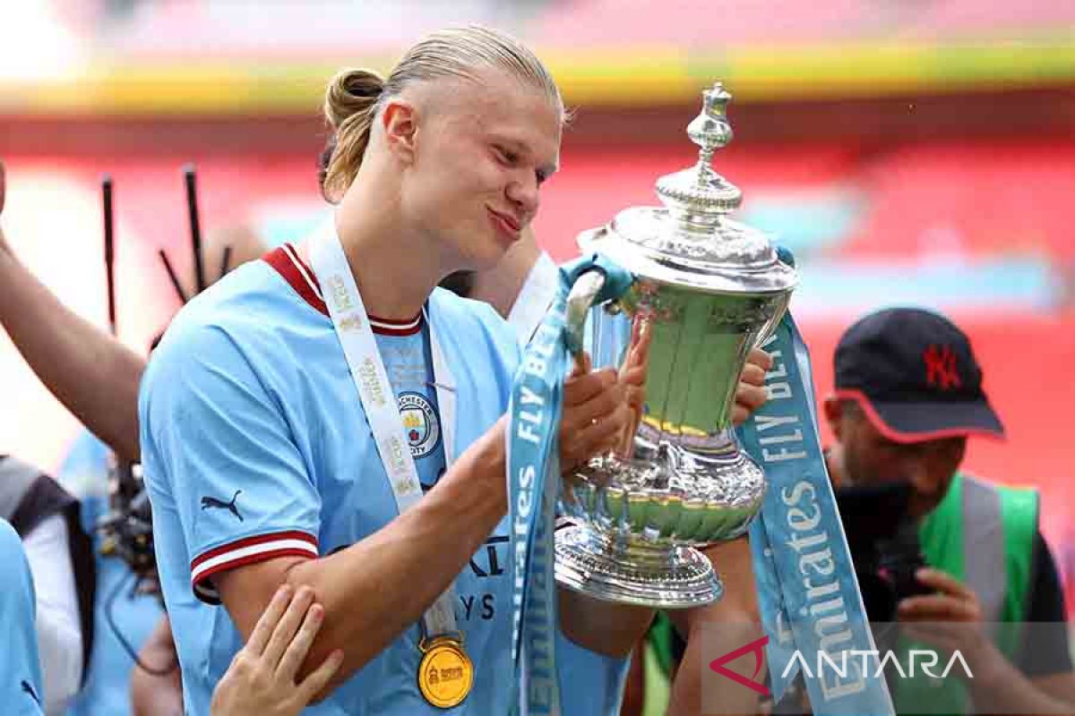 Man City buka peluang raih 'treble winner' usai kalahkan Man United