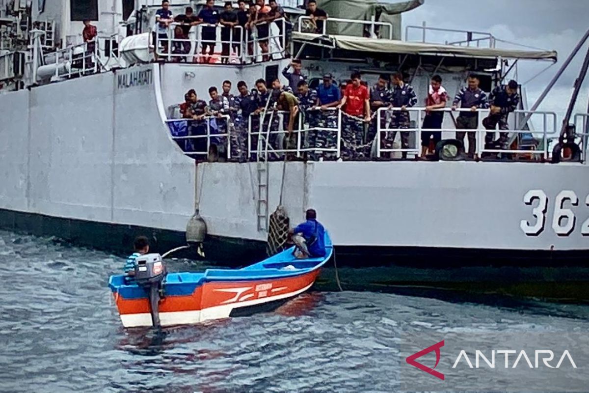 Demi seragam sekolah, Maickhel dan anak terombang-ambing 2 hari di perairan Salawati