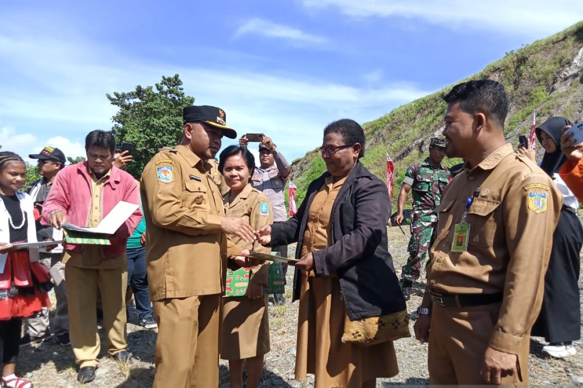 Pemkab Jayapura sebut SMPN 2 Sentani Sekolah Adiwiyata nasional