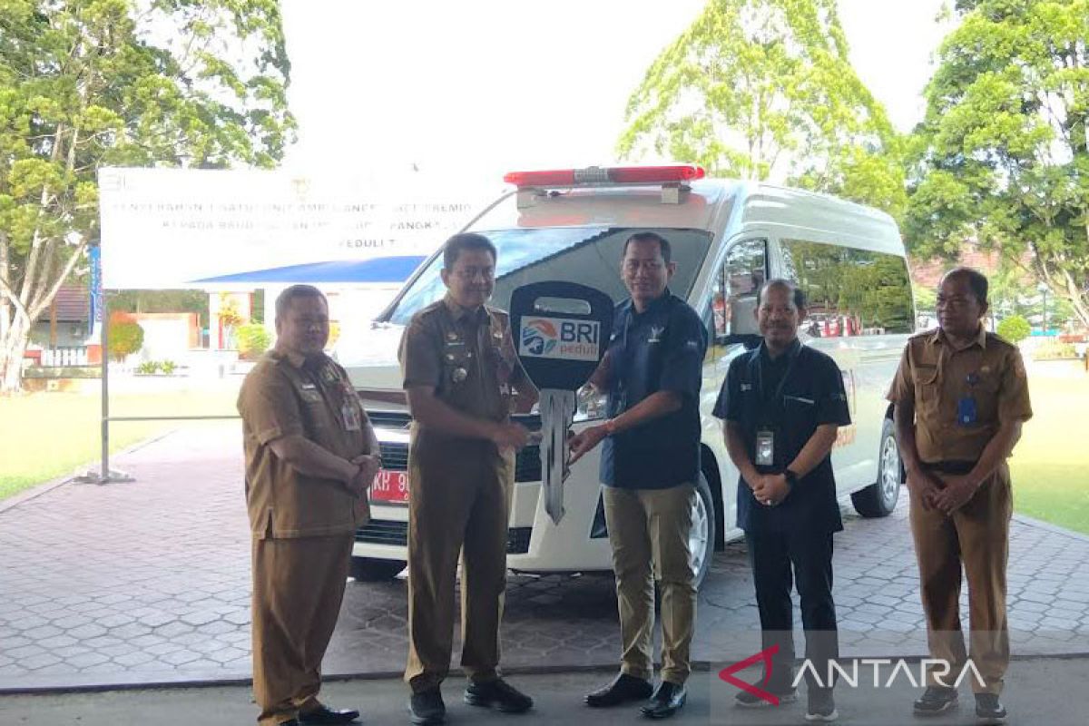 Pemkab Kobar terima hibah satu unit mobil ambulan dari BRI Peduli