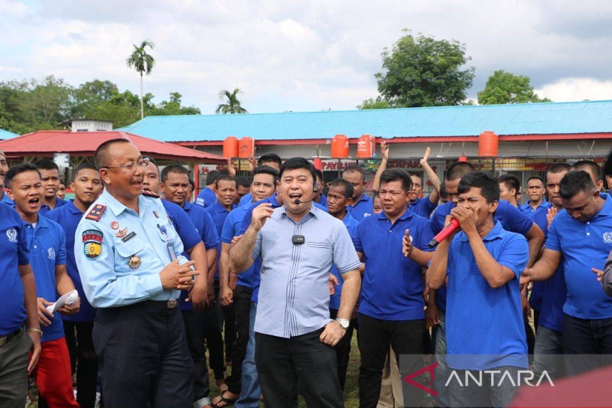 Stafsus Menkumham motivasi ratusan warga binaan Lapas Pasir Pengaraian