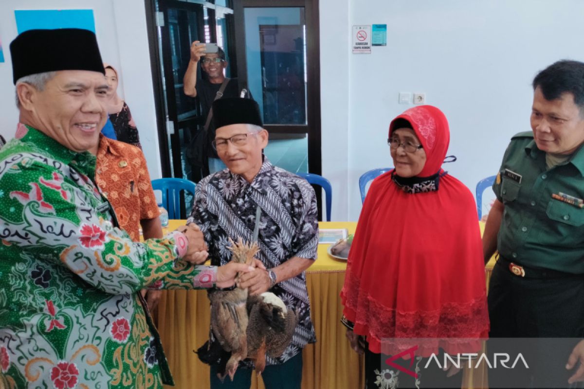 Rejang Lebong Bengkulu mendorong warga ternak ayam kampung