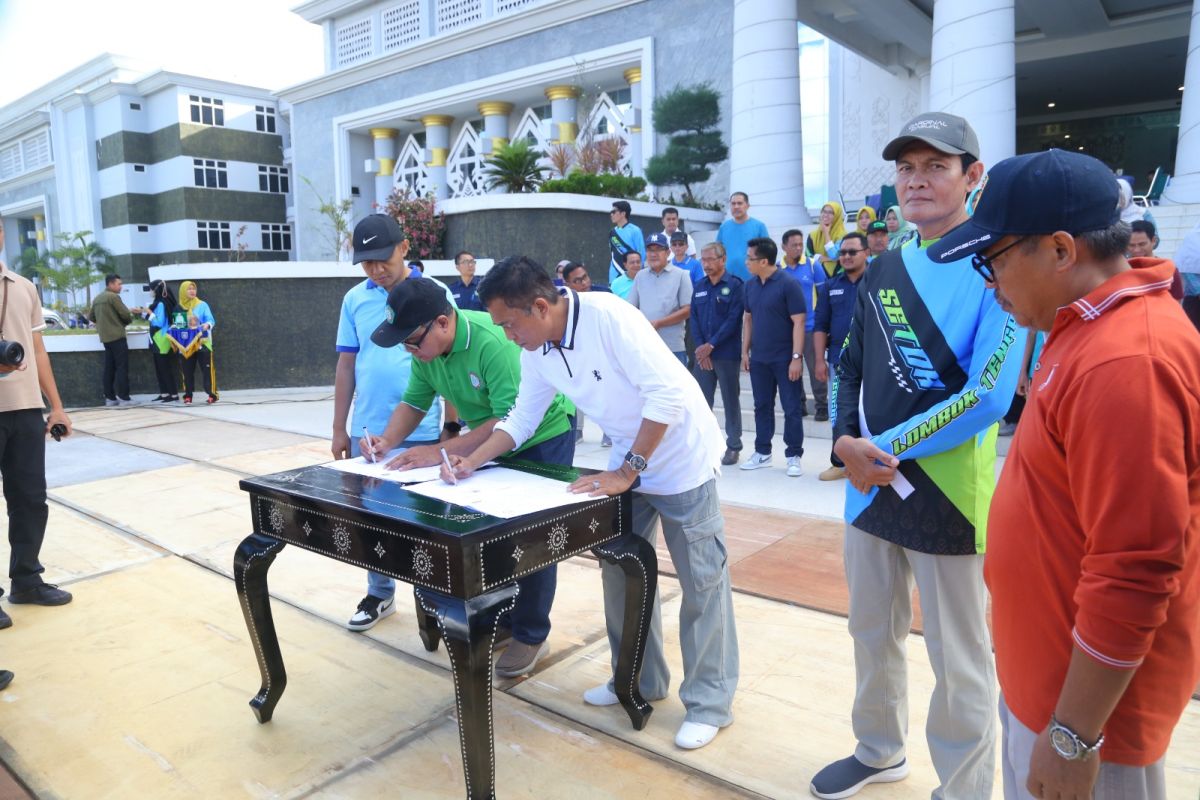 Pemkan Loteng bantu anak yatim piatu hafiz kuliah kedokteran