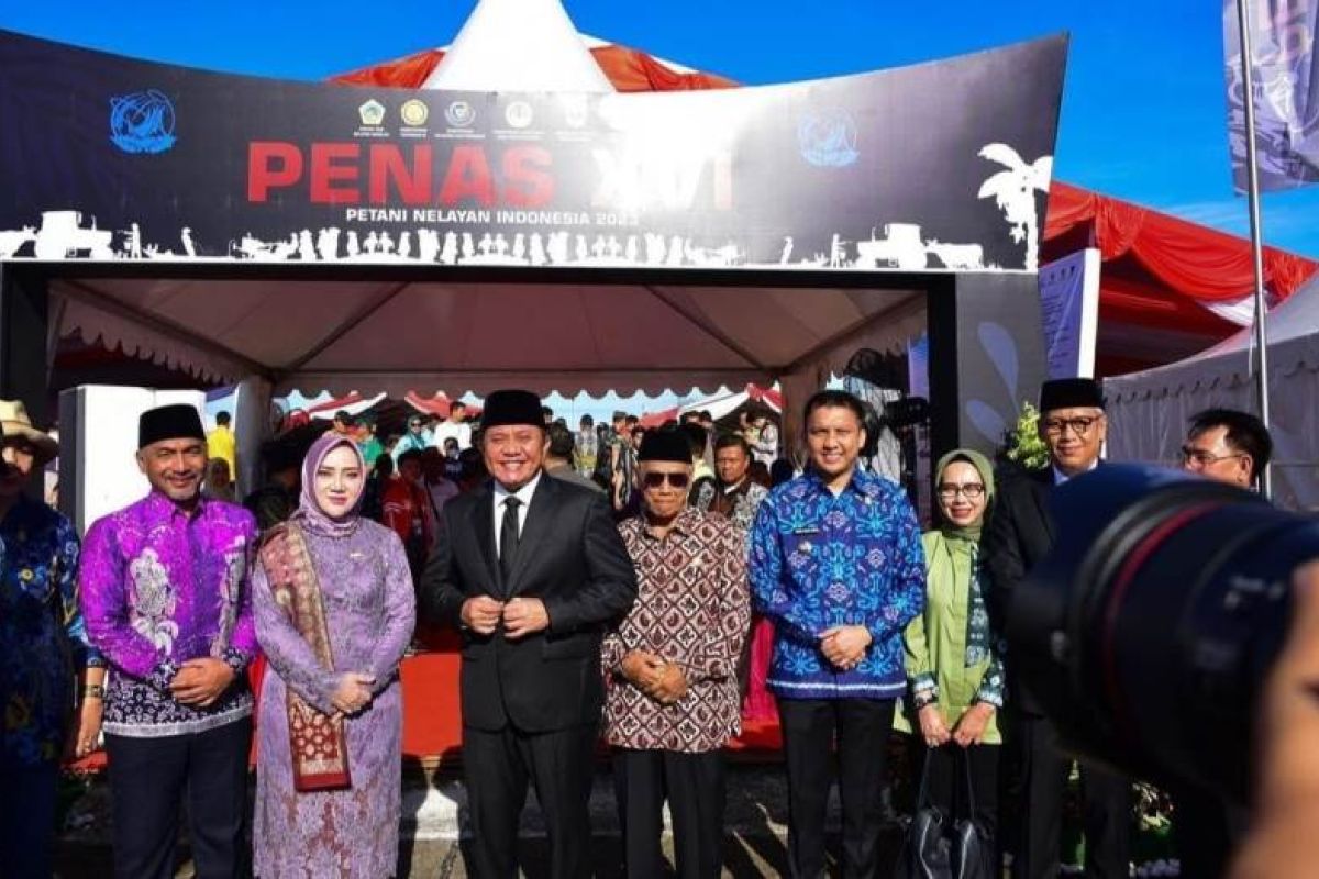 Gubernur Sumsel terima Satyalencana Wira Karya di Penas Tani XVI/2023