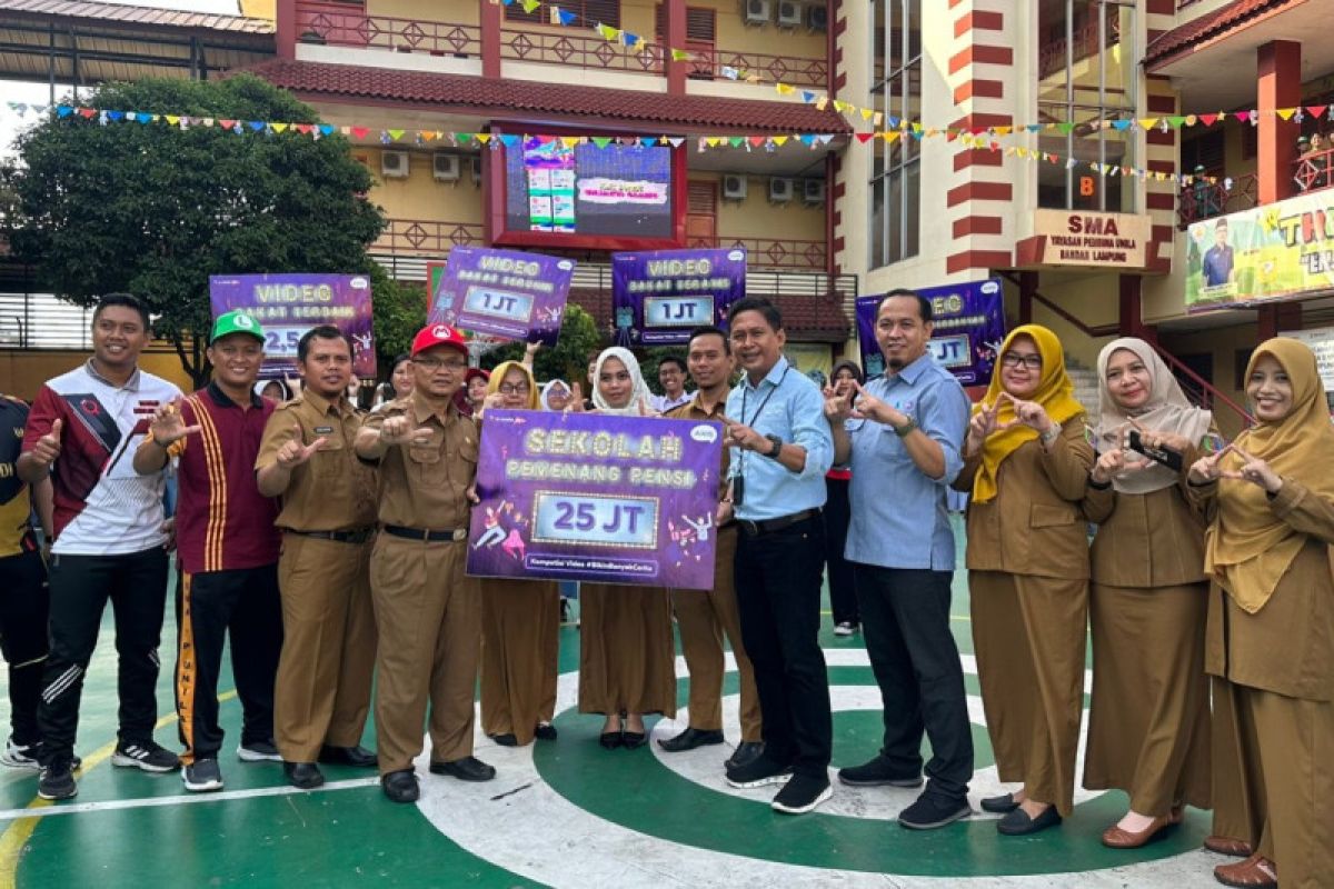 Menang lomba video AXIS Go To Schools, SMA YP Unila Bandarlampung raih hadiah puluhan juta