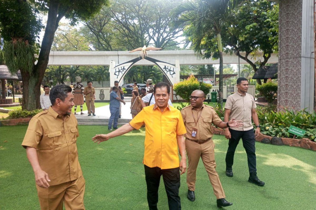 Plh Gubernur minta daerah manfaatkan "Pojok UMKM" di Anjungan Papua TMII