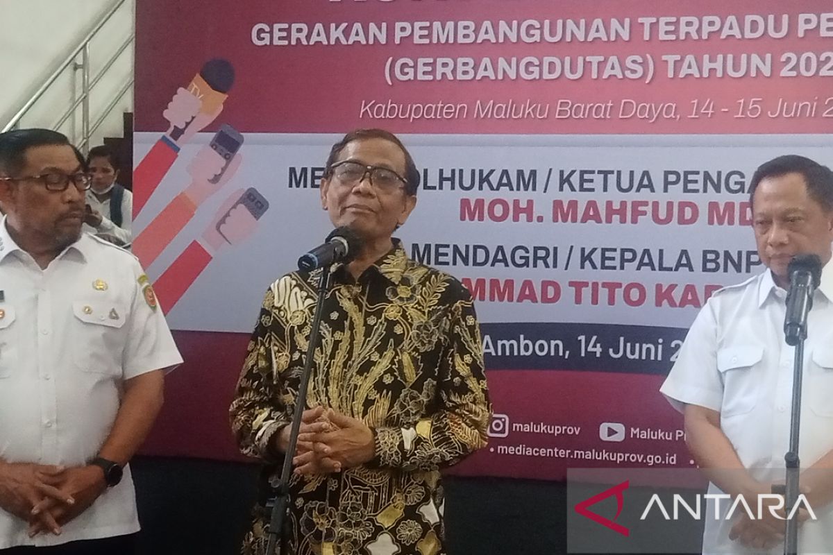 Plt Menkominfo sebut jaringan menara proyek BTS mulai tersambung