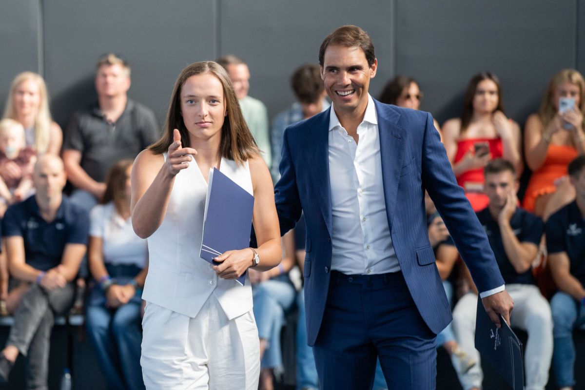 Iga Swiatek jadi tamu kehormatan di kelulusan Rafa Nadal Academy