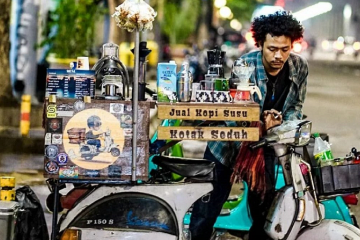 Anwar sulap Vespa jadi kedai kopi unik