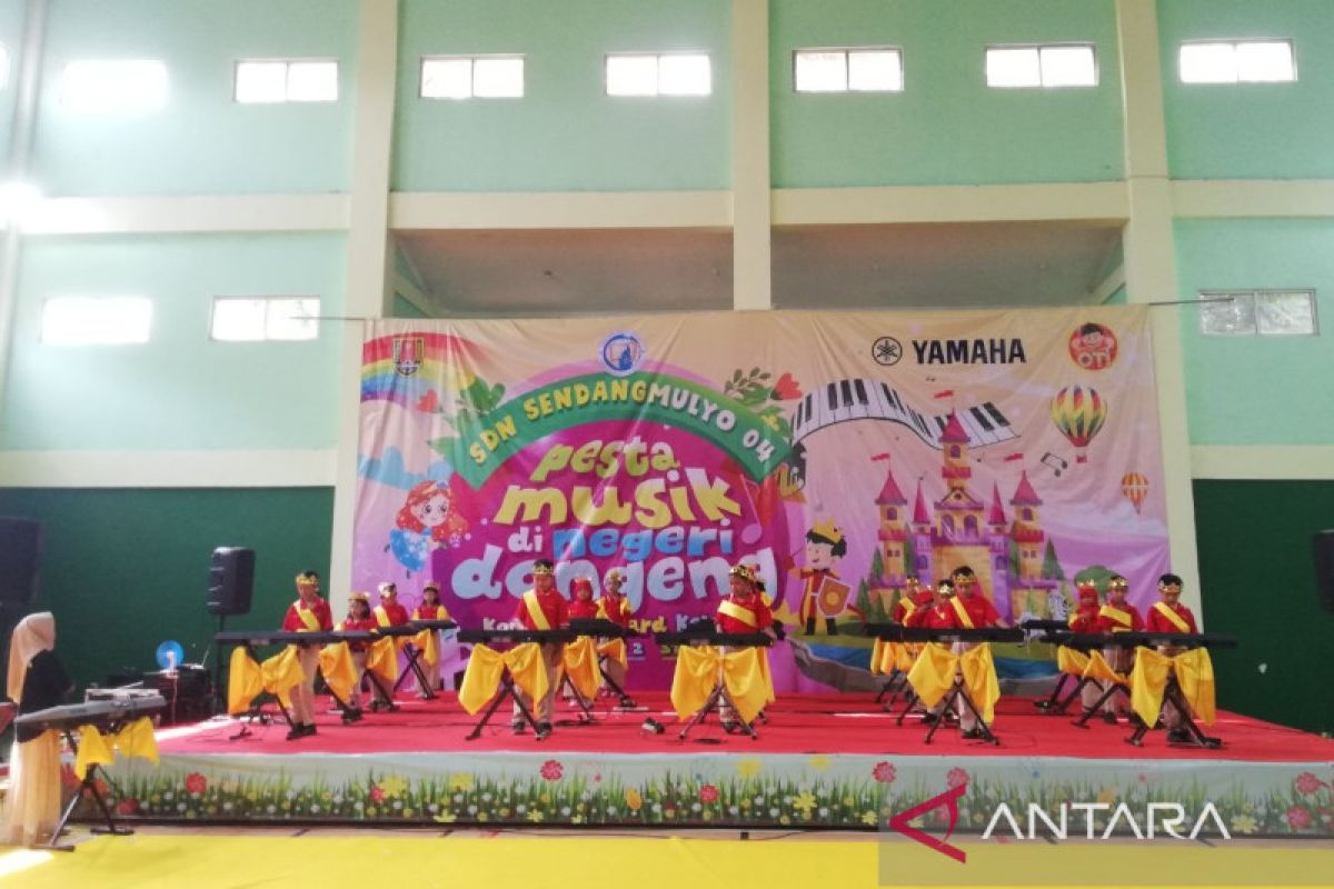 Kembangkan bakat siswa, SDN Sendangmulyo 04 Semarang gelar konser musik kibor