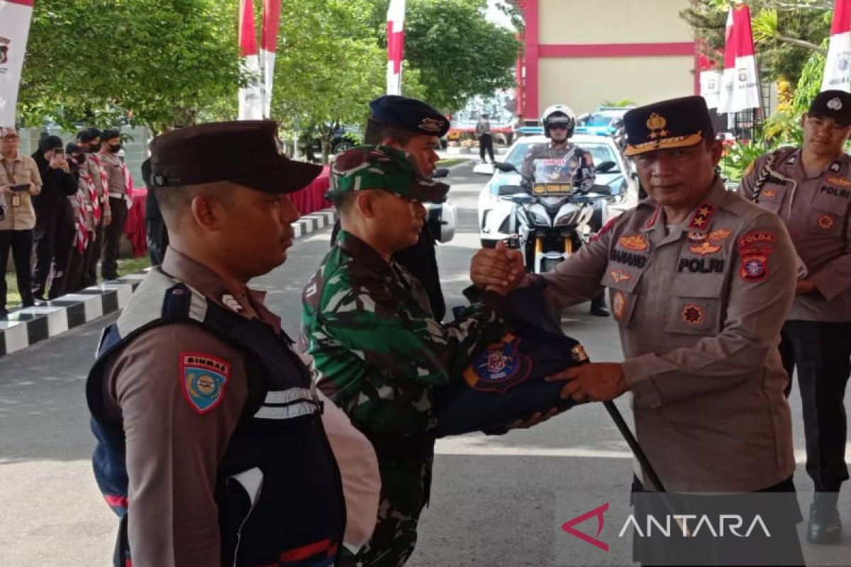 Polda Kalteng bagikan 14 ribu paket sembako ke masyarakat Palangka Raya