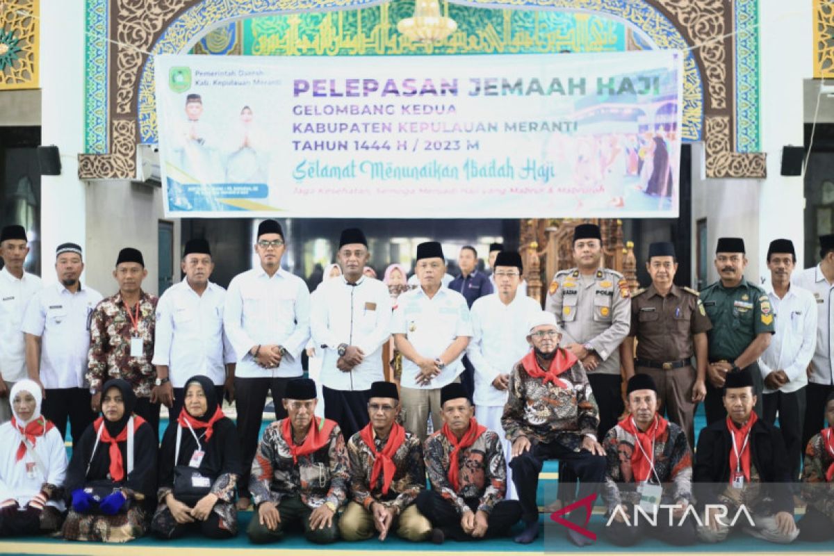 Plt Bupati Meranti lepas calon haji Meranti gelombang II