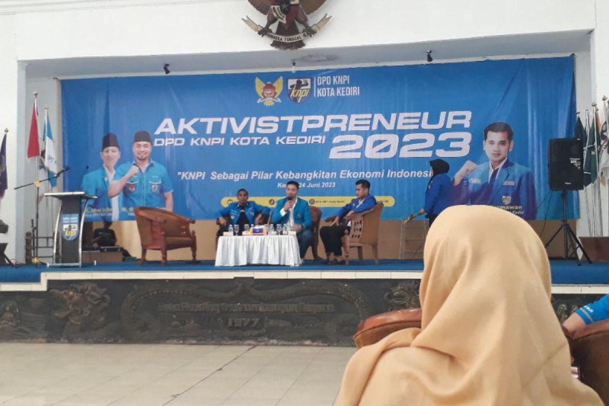 Pengurus KNPI Kediri ajak pemuda jadi aktivis dan entrepreneur