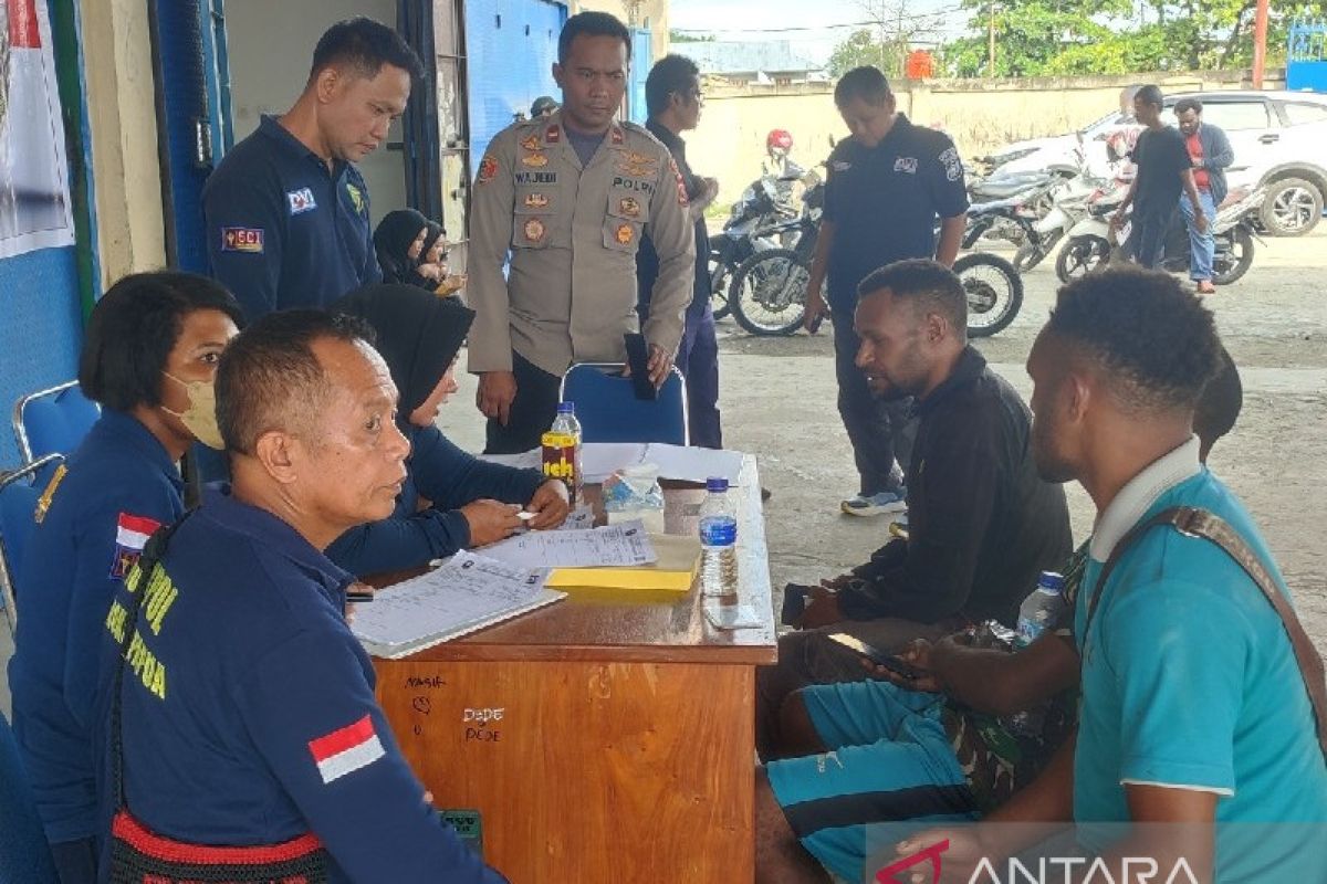 Polda turunkan petugas mendata korban kecelakaan pesawat SAM Air