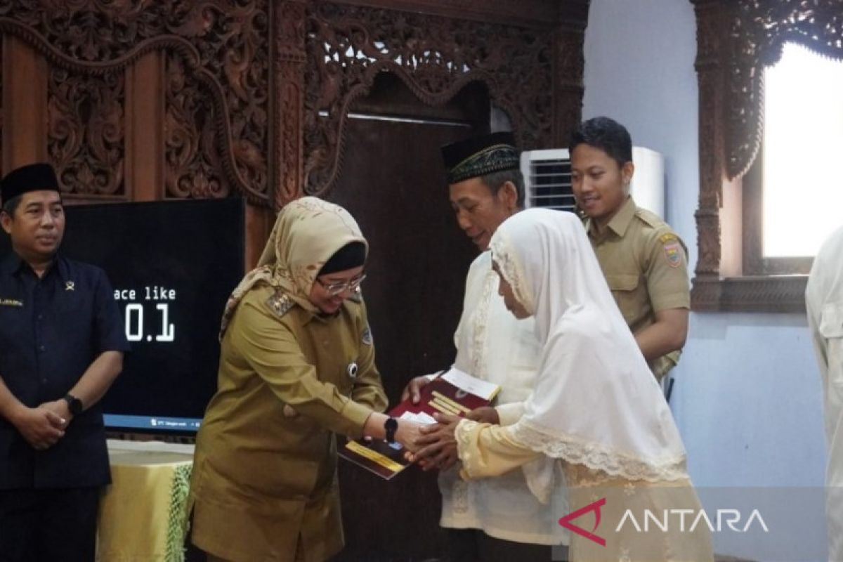 39 pasangan pengantin di Batang nikah gratis