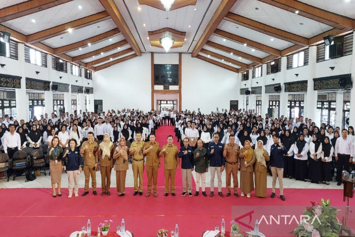 Serahkan SK pengangkatan, Bupati Kotim minta 522 PPPK tingkatkan kinerja